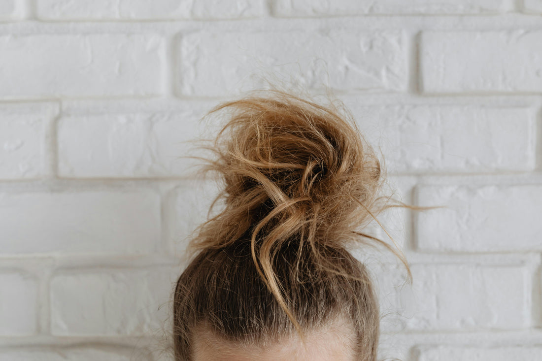 Best Hair Ties for Messy Buns | Easy Scrunchie Bun Tutorial