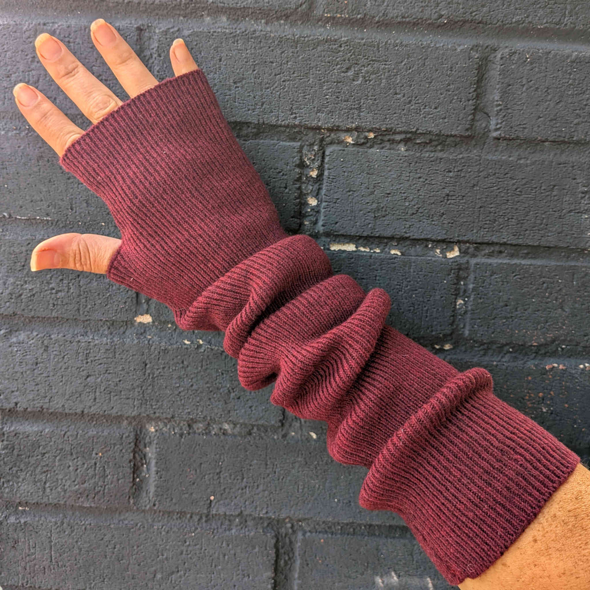 extra long slouchy ribbed arm warmers, burgundy red