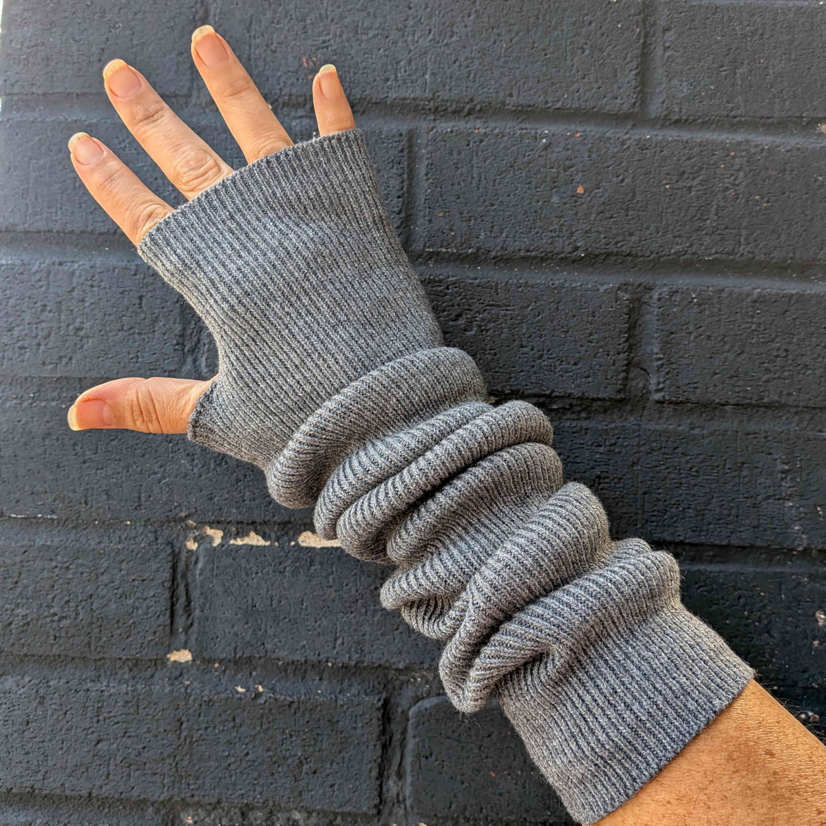 extra long slouchy ribbed arm warmers, grey