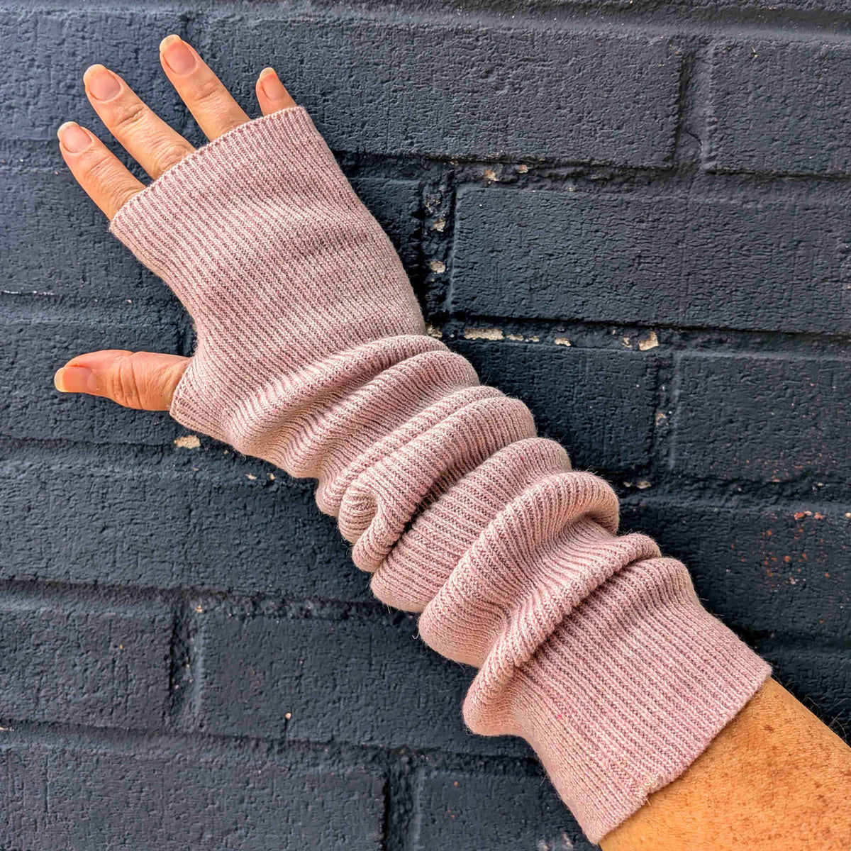 extra long slouchy ribbed arm warmers, light pink
